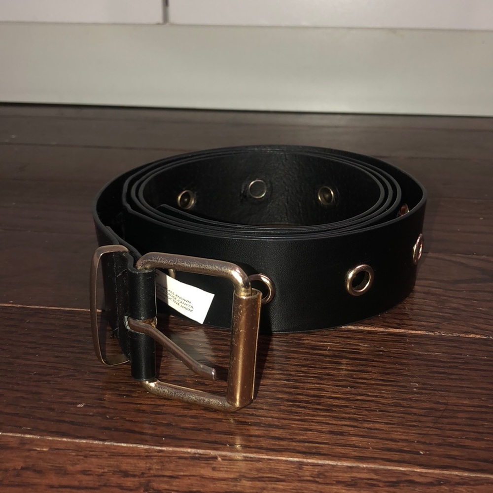 Black chunky belt with gold accents